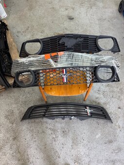 Predni mrizky Ford Mustang 2005-2024 - 2