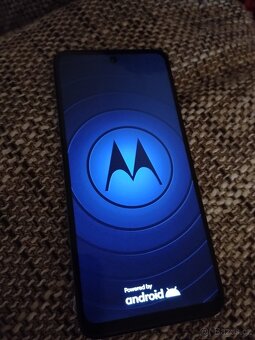 Motorola g13 - 2