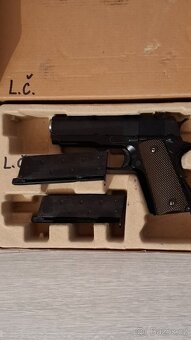 Airsoftová pistol 1911 od značky WE - 2