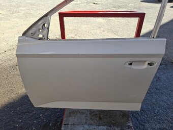 Škoda Superb 3 levé přední dveře - 2