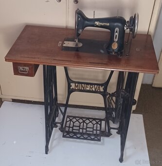 Šicí stroj MINERVA - 2