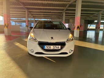 Peugeot 208 - max výbava - 2