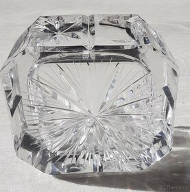 Krásný broušený popelník - 2