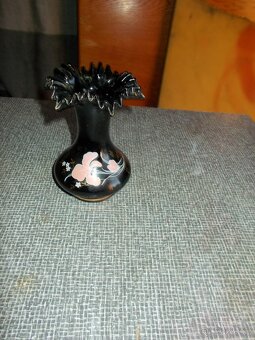 Vázička černá skleněná - 2