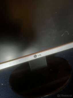 Monitor k počítači LG 48 cm - 2
