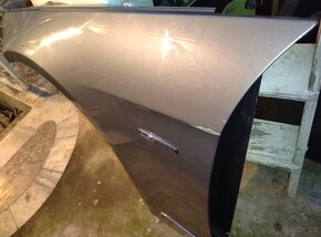 Blatník Mercedes E W212 levý přední (hliník) - 2