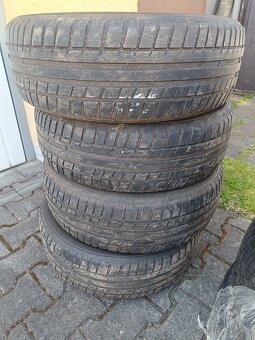 Pneu 195/65/15 - 2