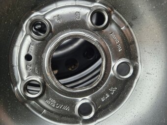 Nová zimní kola Volkswagen ID4 R18 ET45 - 2