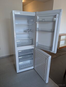 Lednička Romo RCS2232W (PC 9200Kč) - 2