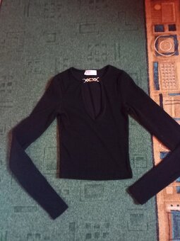Pěkné toy a halenka vel. 34/XS, 36/S a 38/M Bershka, C&A aj. - 2