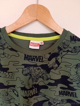 Tmavě zelené tričko Marvel 158/164 - 2