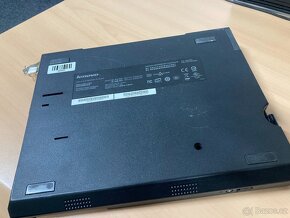 Dockovací stanice Lenovo ThinkPad X200 UltraBase - 2
