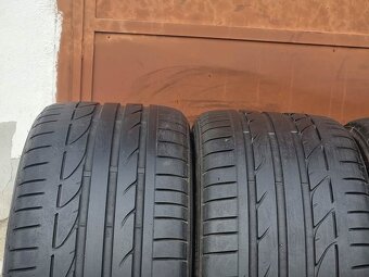Bridgestone dvourozměr 225/40/19 a 255/35/19 - 2