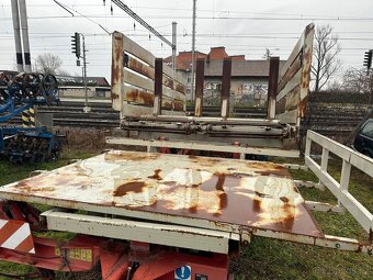 Samonakládací vůz na balíky SMS Rokycany SPLS K31 - 2