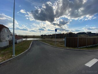 Prodej stavebního pozemku 725 m² - Jívoví - 2