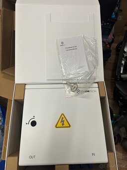PYLONTECH slučovač pro 3 bateriové věže - 2