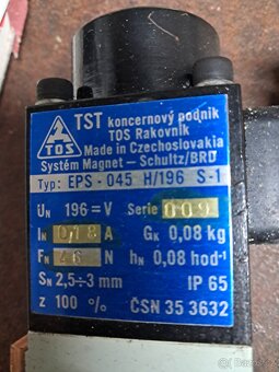 Hydraulický rozvaděč 230V - 2