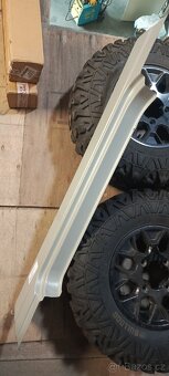 Práh Suzuki Samurai. - 2