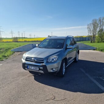 Toyota rav 4 - 2