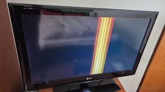 Televize LG 32LE4500, příp. na náhradní díly - 2