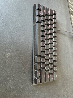 Prodám klávesnici Razer Huntsman Mini (černá) - 2