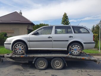 Škoda Octavia 1 combi 1.9 TDI díly - stříbrná 9102 - 2