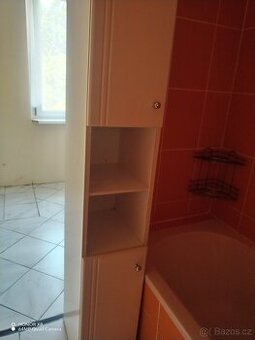 2x koupelnové skříňky - 2
