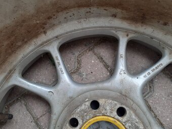 8Jx17 ET30 BMW - 2