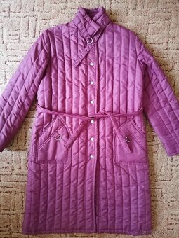 Dámský vínový prošívaný kabát - 2