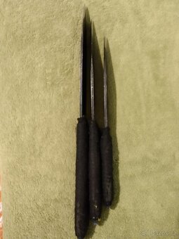3 KS VRHACÍ NOŽE COLD STEEL - 2