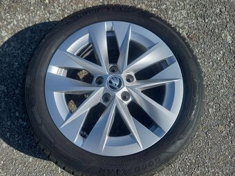 Zimní NOVÝ komplet Škoda Octavia IV+ 205/55R17 GoodYear - 2