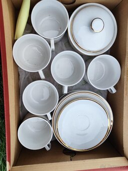 BÍLO ZLATÁ KERAMICKÁ ČAJOVÁ/KÁVOVÁ SOUPRAVA - 2