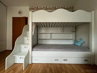 Poschoďová postel s úložným prostorem - 2