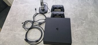 Prodám PS4 Slim 1TB - 2