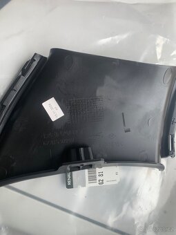 Renault Twingo 3 OE 622B53099R 511802280R - 2