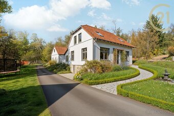 Prodej rodinného domu po rekonstrukci v obci Hlína - 2