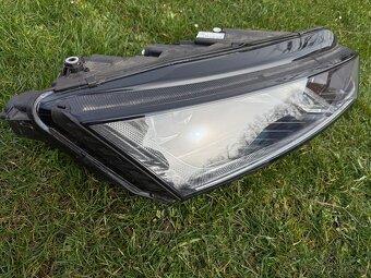 Octavia 4 IV světlomet 5E4941016A - 2