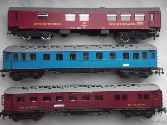 Osobní Piko vláčky H0 - 2