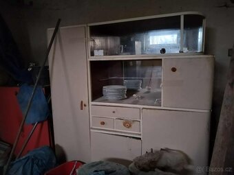 Starý kredenc - 2