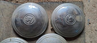 Poklice a blinkry na Škoda 100 - 2