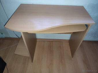 Menší psací stůl - 2