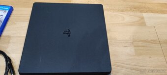 Prodám PS4 Slim 1 TB po vyčištění a přepastování - 2