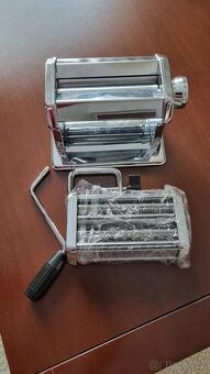 Strojek na nudle - 2