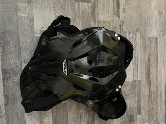 Mx chránič hrudníku - 2