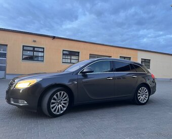 Insignia Sport Touere - 2