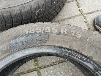 Pneu 185/55 R15 - 2