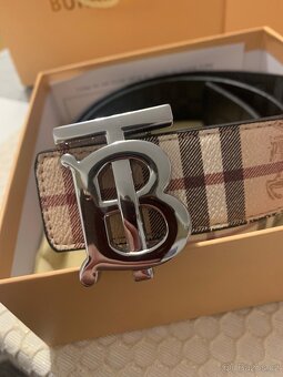Burberry pásek - 2