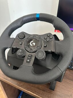 Logitech G923 Driving Force pro PC/PS5/PS4 - 2