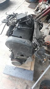 Motor VW Passat B6 2.0 TDI 2006 - 2