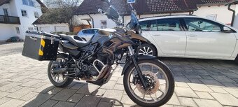 BMW 700gs - 2